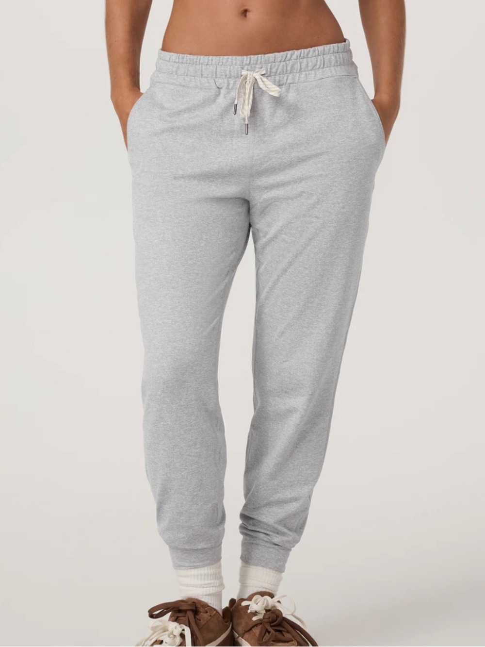 Vuori Women’s Performance Jogger in Pale Grey Heather